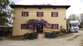 Гостиница Agriturismo Montevecchio Isolani  Монте Сан Пиетро